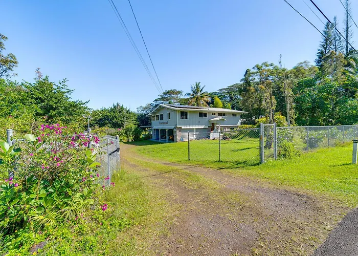 Keaau Apartment On Beautiful Acre With Pool And Deck!