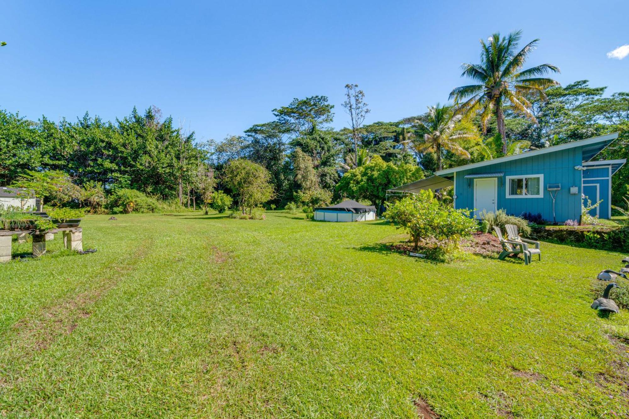 On Beautiful Acre With Pool And Deck! Appartamento Keaau