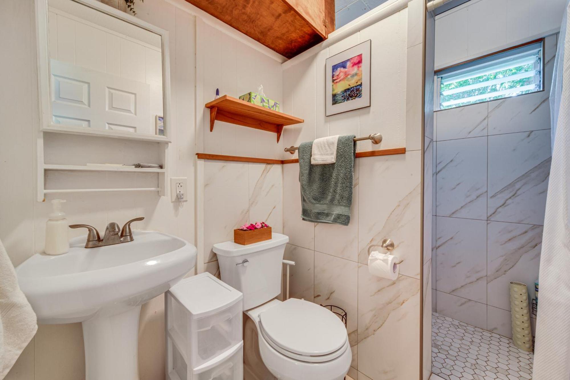 On Beautiful Acre With Pool And Deck! Appartamento