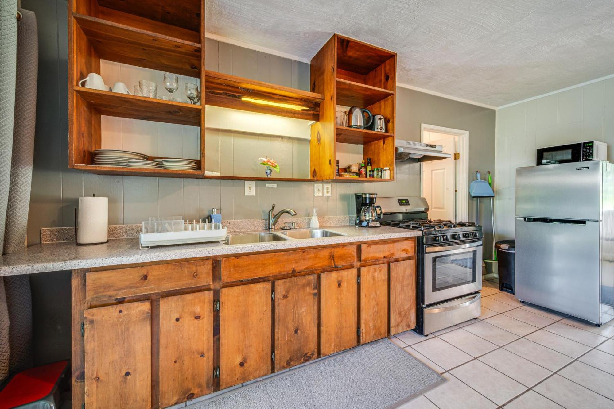Appartamento On Beautiful Acre With Pool And Deck!